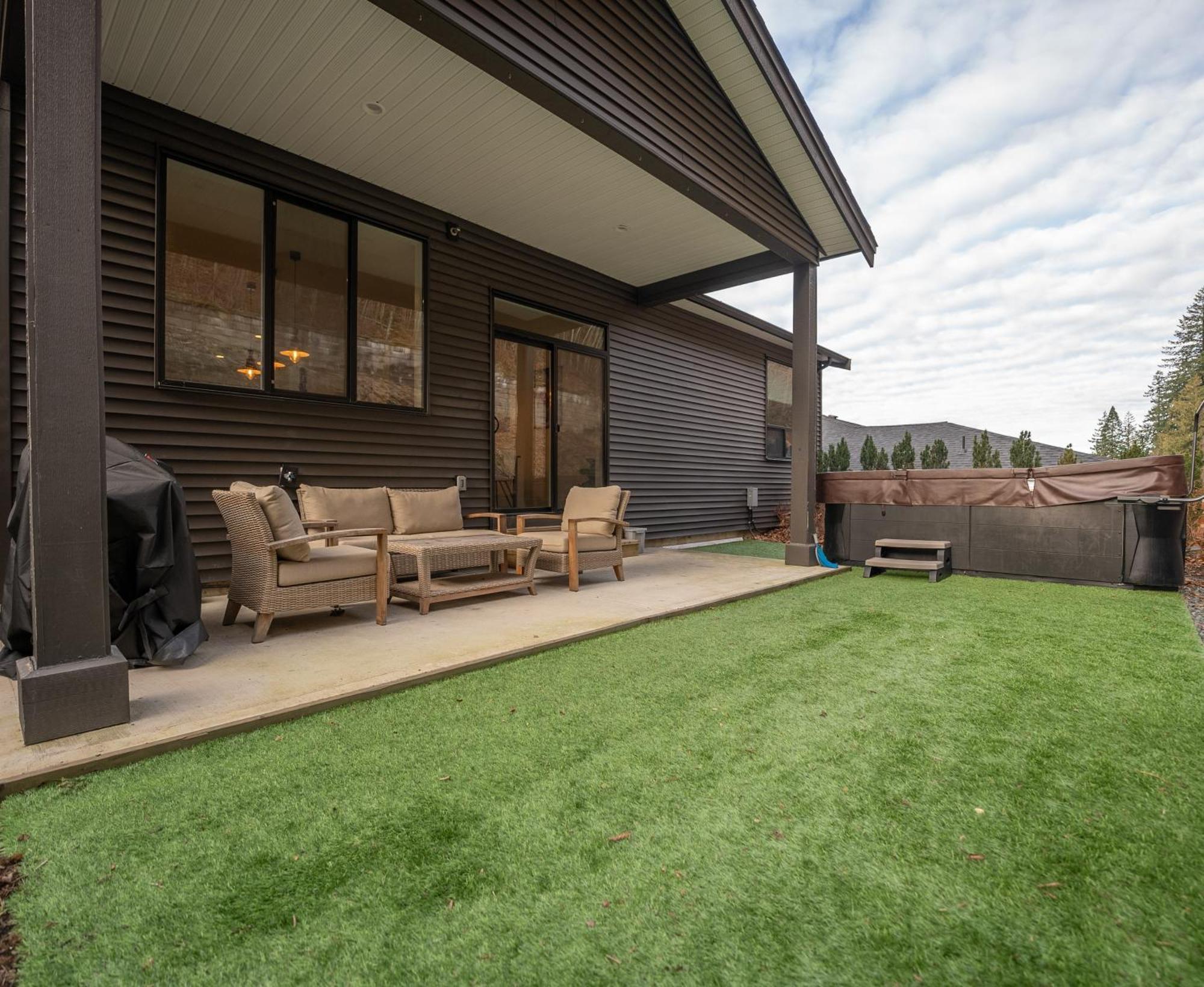 Villa Mountain Retreat With Views, Hot Tub, Games & Ac Chilliwack Exterior foto